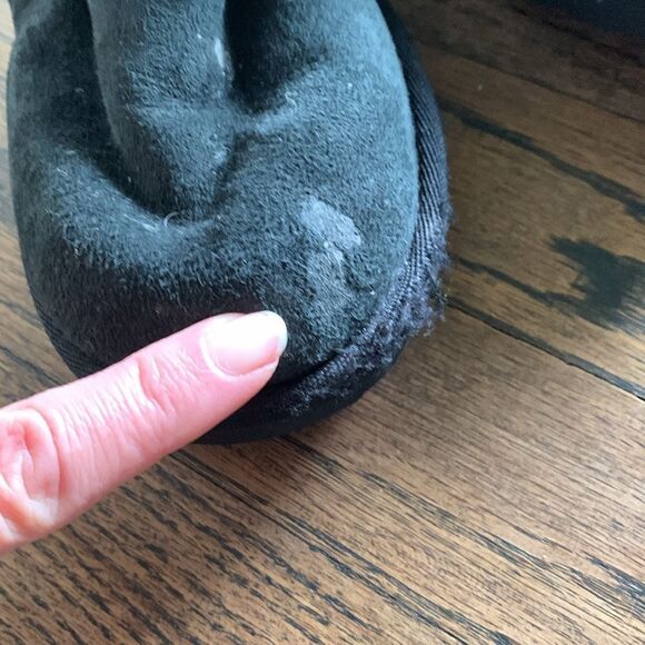 UGG Bailey bow little girls size 1 black suede wool lined boots - Picture 4 of 8